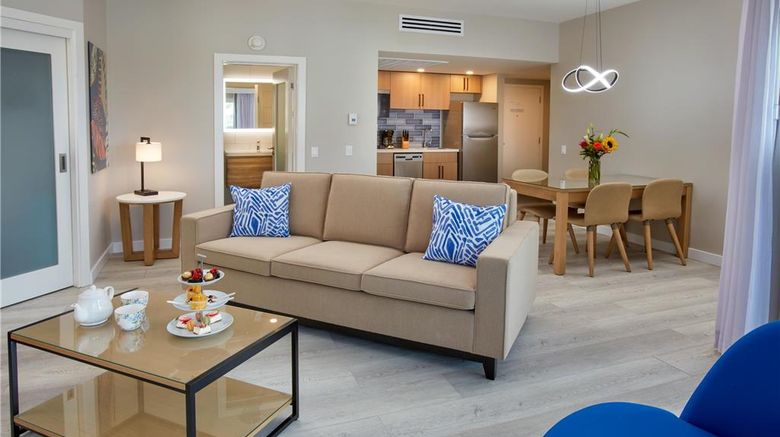 <b>Divi Aruba Phoenix Beach Resort Suite</b>. Images powered by <a href="https://iceportal.shijigroup.com/" title="IcePortal" target="_blank">IcePortal</a>.