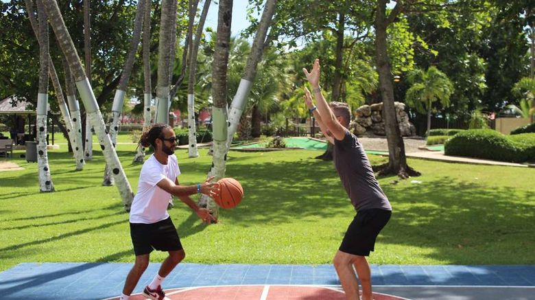<b>Divi Southwinds Beach Resort Recreation</b>. Images powered by <a href="https://iceportal.shijigroup.com/" title="IcePortal" target="_blank">IcePortal</a>.
