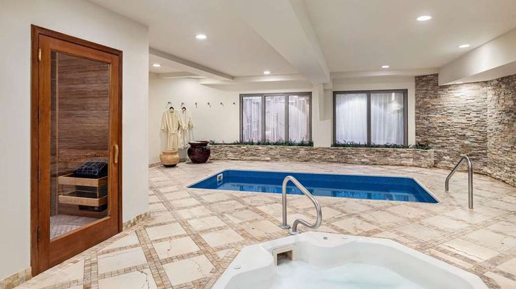 Viana Hotel & Spa, Trademark Collection Pool