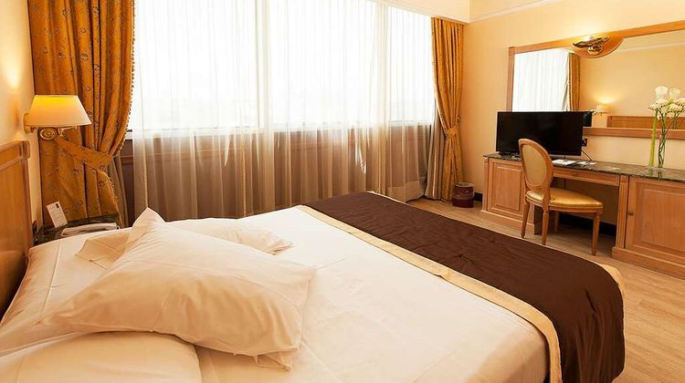 SHG Hotel De La Ville Vicenza Room