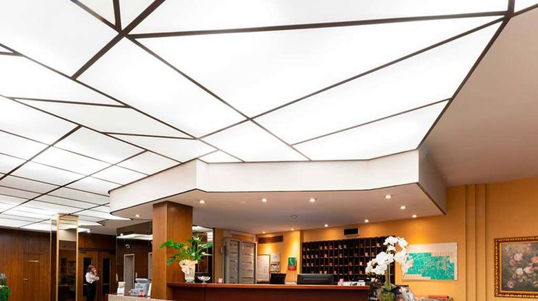 <b>SHG Hotel Bologna Lobby</b>. Images powered by <a href="https://iceportal.shijigroup.com/" title="IcePortal" target="_blank">IcePortal</a>.