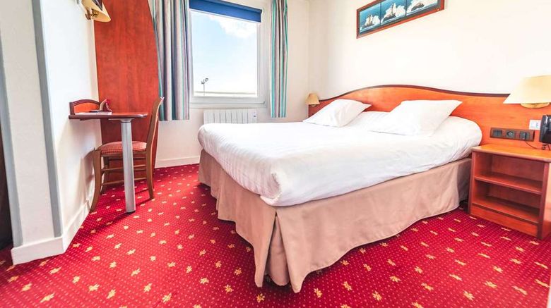 <b>Hotel Le Goelo Paimpol Room</b>. Images powered by <a href="https://iceportal.shijigroup.com/" title="IcePortal" target="_blank">IcePortal</a>.