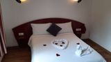 Le Clemenceau Hotel Room