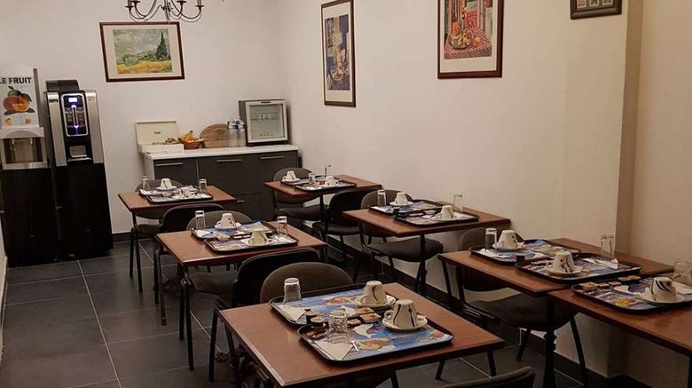 <b>Le Clemenceau Hotel Restaurant</b>. Images powered by <a href="https://iceportal.shijigroup.com/" title="IcePortal" target="_blank">IcePortal</a>.