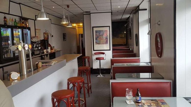 <b>Le Clemenceau Hotel Restaurant</b>. Images powered by <a href="https://iceportal.shijigroup.com/" title="IcePortal" target="_blank">IcePortal</a>.