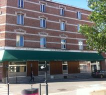 Le Clemenceau Hotel Exterior