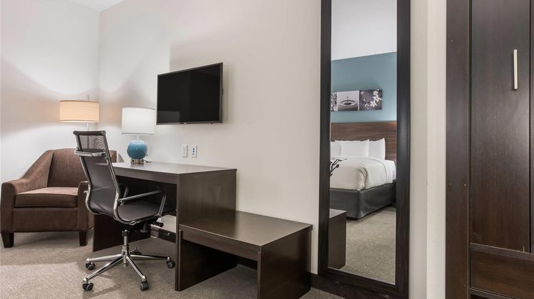 Sleep Inn & Suites Webb City Room