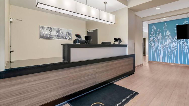 Sleep Inn & Suites Webb City Lobby