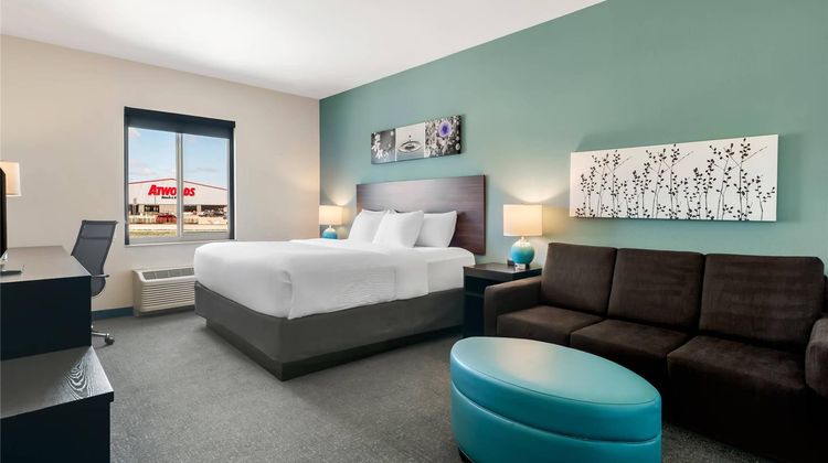 Sleep Inn & Suites Webb City Suite