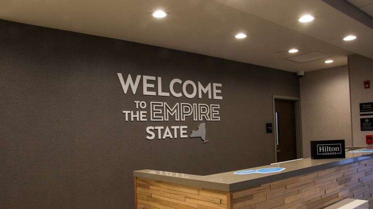Hampton Inn & Suites Olean Lobby