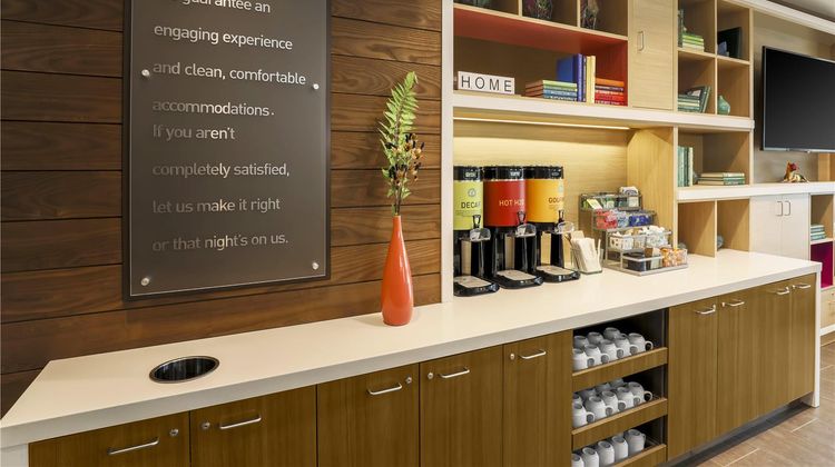 Home2 Suites by Hilton West Sacramento Lobby