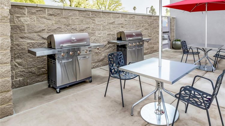 Home2 Suites by Hilton West Sacramento Restaurant