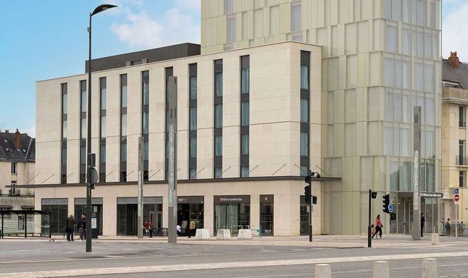 Hilton Garden Inn Tours Centre Exterior