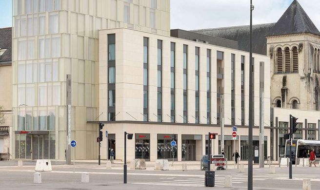 Hampton by Hilton Tours Centre Exterior