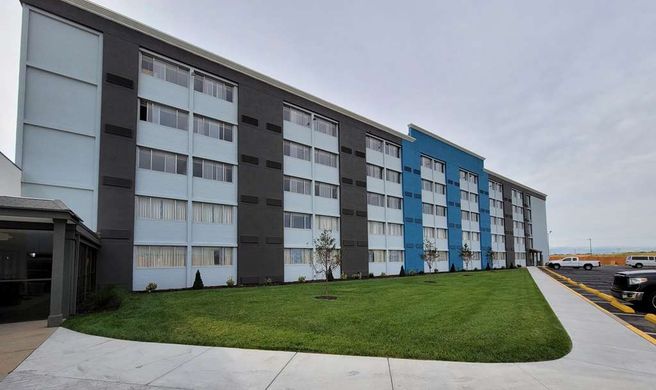 Hawthorn Stes by Wyndham Wichita Airport Exterior