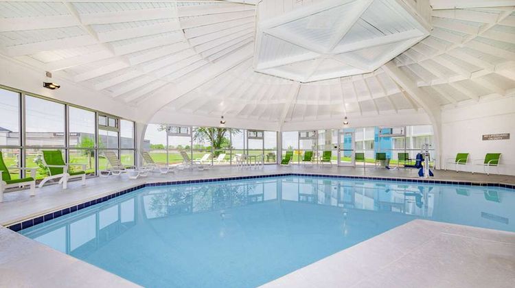 Hawthorn Stes by Wyndham Wichita Airport Pool