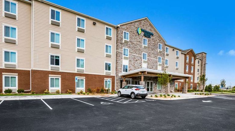 <b>WoodSpring Suites Elgin-Chicago Exterior</b>. Images powered by <a href="https://iceportal.shijigroup.com/" title="IcePortal" target="_blank">IcePortal</a>.