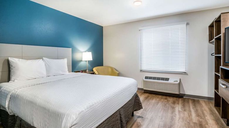 <b>WoodSpring Suites Elgin-Chicago Room</b>. Images powered by <a href="https://iceportal.shijigroup.com/" title="IcePortal" target="_blank">IcePortal</a>.