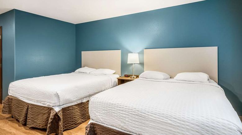 <b>WoodSpring Suites Elgin-Chicago Room</b>. Images powered by <a href="https://iceportal.shijigroup.com/" title="IcePortal" target="_blank">IcePortal</a>.