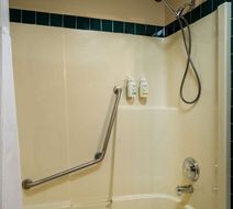Travelodge by Wyndham Lacombe Room
