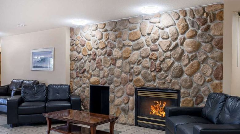 <b>Travelodge by Wyndham Lacombe Lobby</b>. Images powered by <a href="https://iceportal.shijigroup.com/" title="IcePortal" target="_blank">IcePortal</a>.