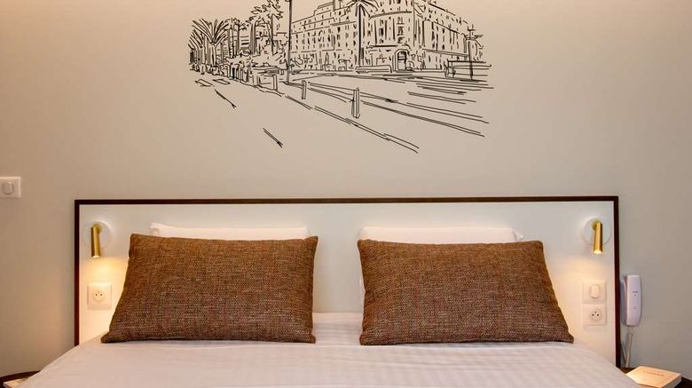 <b>Hotel du Pin Room</b>. Images powered by <a href="https://iceportal.shijigroup.com/" title="IcePortal" target="_blank">IcePortal</a>.