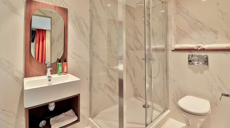 <b>Hotel du Pin Room</b>. Images powered by <a href="https://iceportal.shijigroup.com/" title="IcePortal" target="_blank">IcePortal</a>.