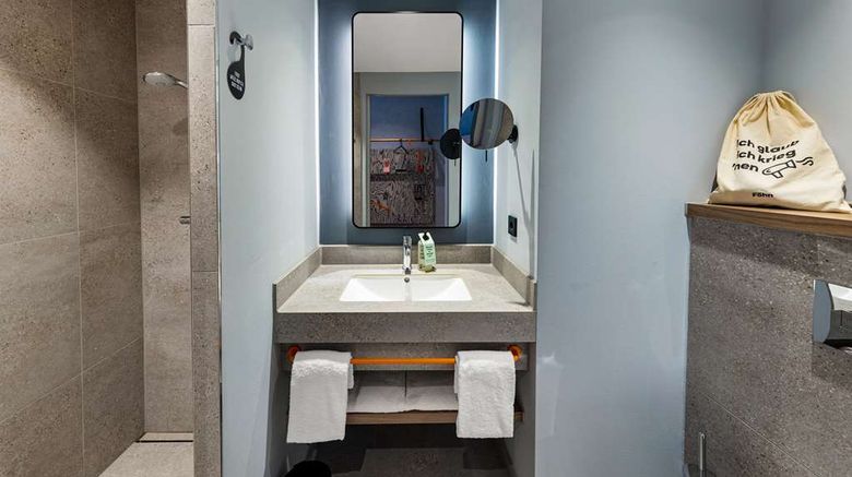<b>unique by ATLANTIC Hotels Bremen Room</b>. Images powered by <a href="https://iceportal.shijigroup.com/" title="IcePortal" target="_blank">IcePortal</a>.