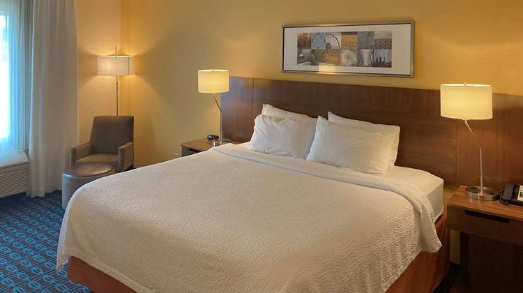 Comfort Inn & Suites Room