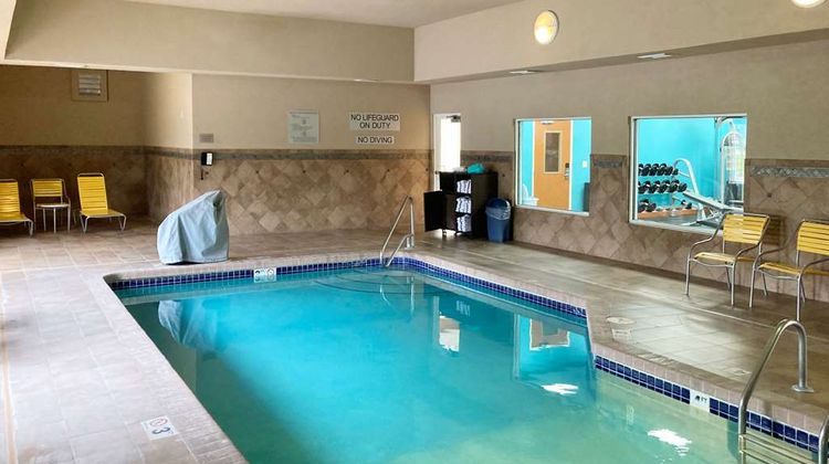 Comfort Inn & Suites Pool