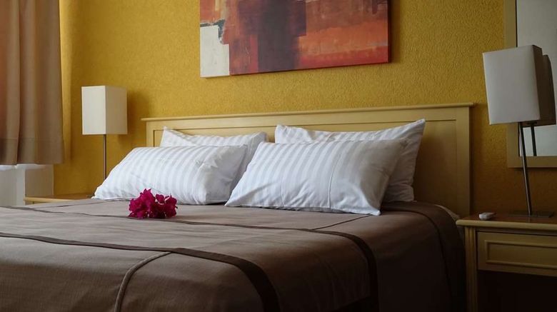 <b>Sunrock Condo Hotel Los Cabos Room</b>. Images powered by <a href="https://iceportal.shijigroup.com/" title="IcePortal" target="_blank">IcePortal</a>.