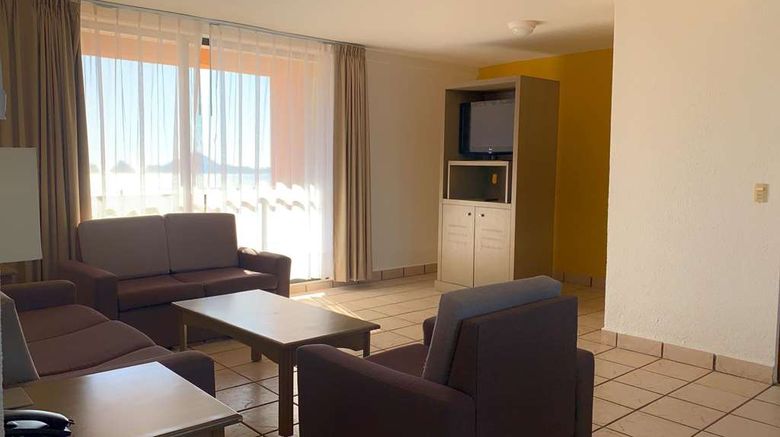 <b>Sunrock Condo Hotel Los Cabos Room</b>. Images powered by <a href="https://iceportal.shijigroup.com/" title="IcePortal" target="_blank">IcePortal</a>.