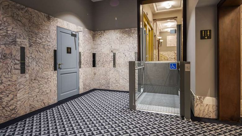 <b>DoubleTree by Hilton Brussels City Room</b>. Images powered by <a href="https://iceportal.shijigroup.com/" title="IcePortal" target="_blank">IcePortal</a>.