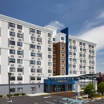 Hampton Inn Newark Airport