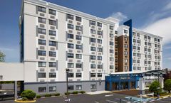 Hampton Inn Newark Airport