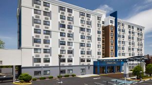 Hampton Inn Newark Airport