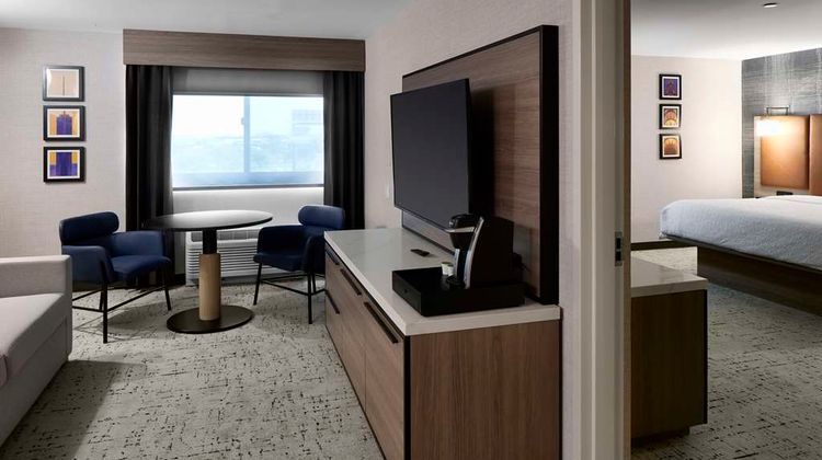 Hampton Inn Newark Airport Room