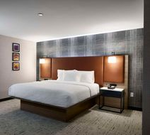 Hampton Inn Newark Airport Room