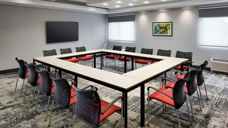 <b>Hampton Inn Newark Airport Meeting</b>. Images powered by <a href="https://iceportal.shijigroup.com/" title="IcePortal" target="_blank">IcePortal</a>.
