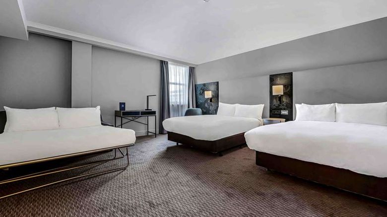 <b>DoubleTree by Hilton London Kensington Room</b>. Images powered by <a href="https://iceportal.shijigroup.com/" title="IcePortal" target="_blank">IcePortal</a>.