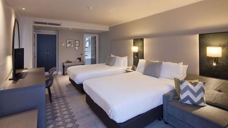 <b>DoubleTree by Hilton London Kensington Room</b>. Images powered by <a href="https://iceportal.shijigroup.com/" title="IcePortal" target="_blank">IcePortal</a>.