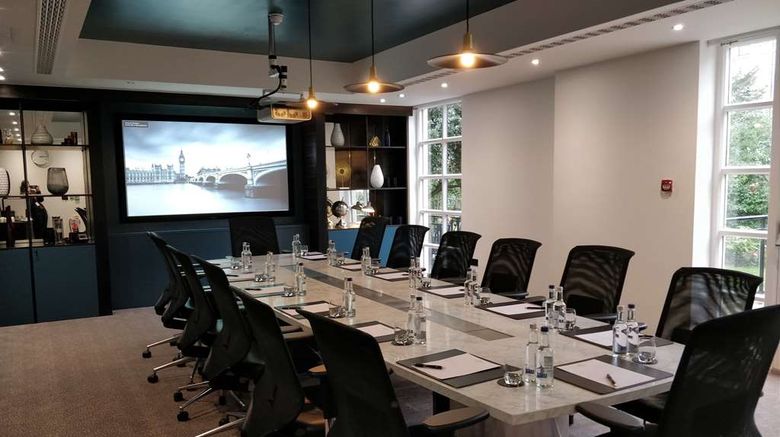 <b>DoubleTree by Hilton London Kensington Meeting</b>. Images powered by <a href="https://iceportal.shijigroup.com/" title="IcePortal" target="_blank">IcePortal</a>.