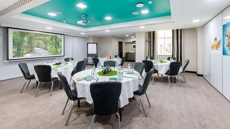 <b>DoubleTree by Hilton London Kensington Meeting</b>. Images powered by <a href="https://iceportal.shijigroup.com/" title="IcePortal" target="_blank">IcePortal</a>.