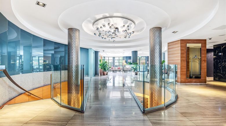 <b>DoubleTree by Hilton London Kensington Lobby</b>. Images powered by <a href="https://iceportal.shijigroup.com/" title="IcePortal" target="_blank">IcePortal</a>.