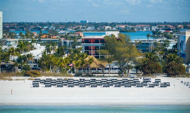 Hilton Garden Inn St. Pete Beach Exterior
