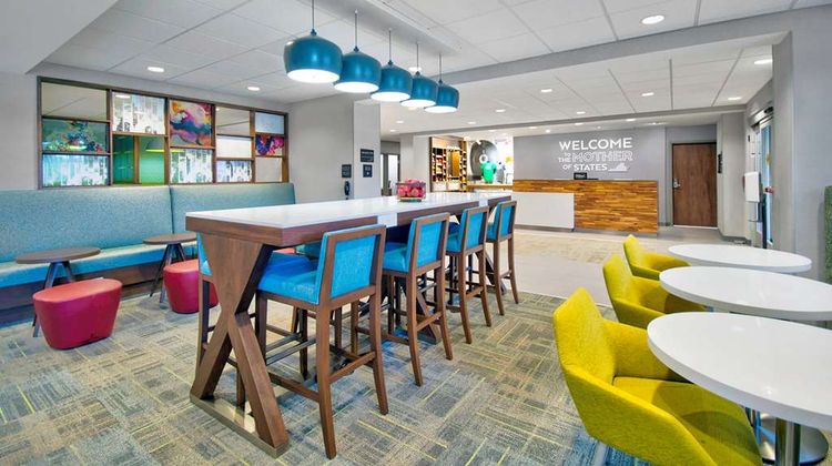 Hampton Inn Abingdon Lobby