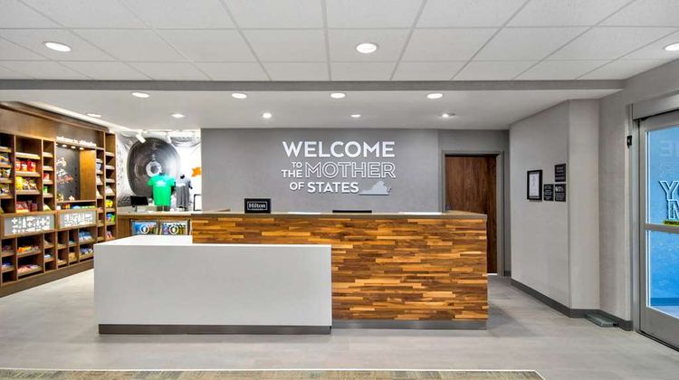 Hampton Inn Abingdon Lobby