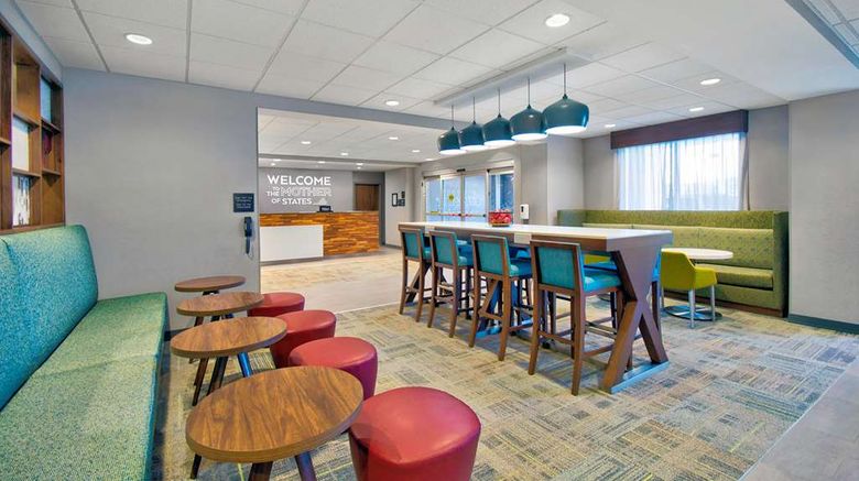 <b>Hampton Inn Abingdon Lobby</b>. Images powered by <a href="https://iceportal.shijigroup.com/" title="IcePortal" target="_blank">IcePortal</a>.