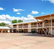 Travelodge by Wyndham Las Vegas NM Exterior