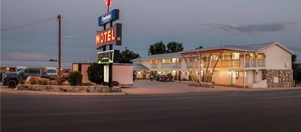 Travelodge by Wyndham Las Vegas NM Exterior